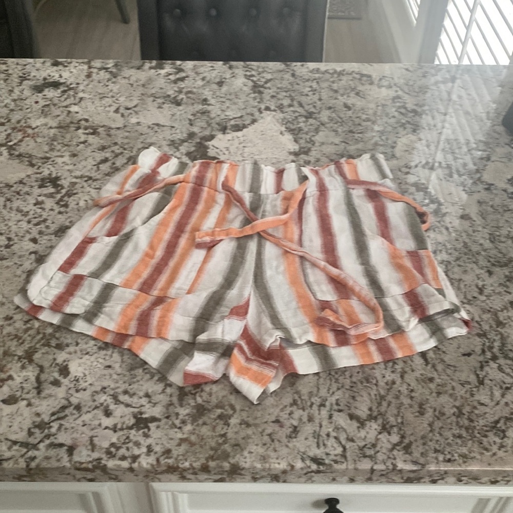 Linen shorts